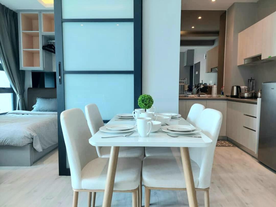 J'Stay Seaview Suite Jesselton Quay קוטה קינבלו מראה חיצוני תמונה