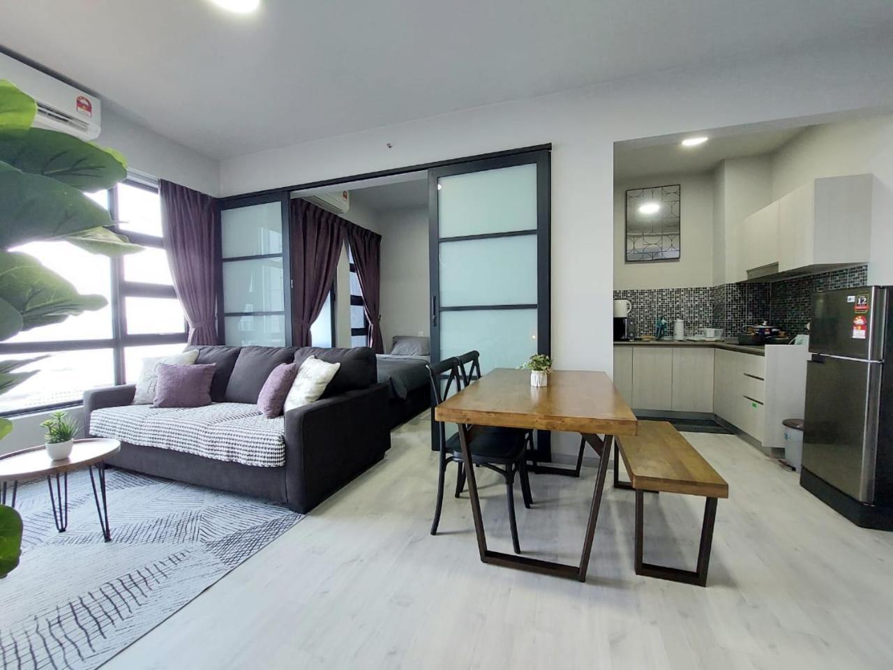 J'Stay Seaview Suite Jesselton Quay קוטה קינבלו מראה חיצוני תמונה